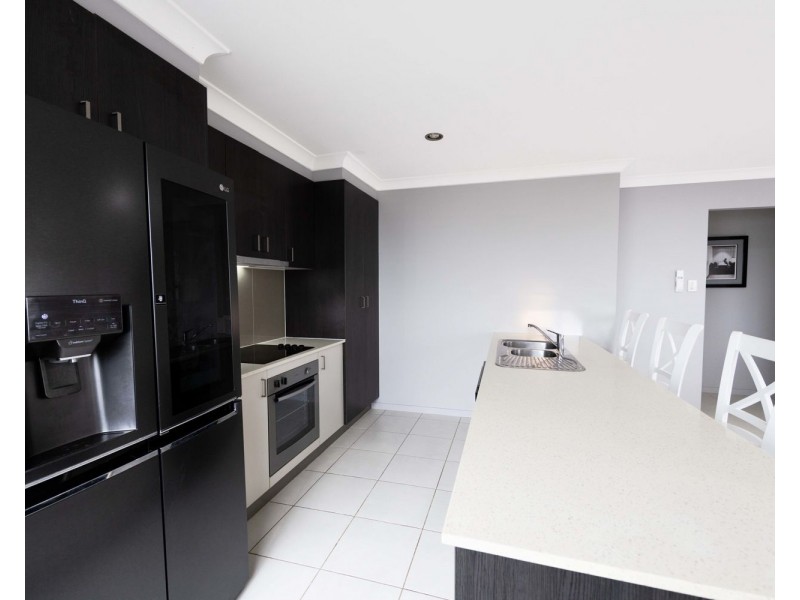 49 Douglas Crescent, Rural View QLD 4740