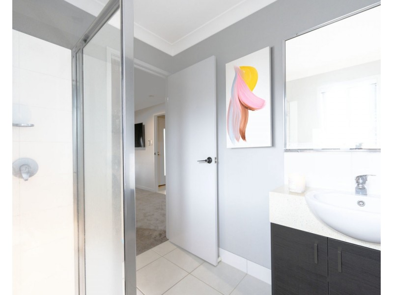 49 Douglas Crescent, Rural View QLD 4740