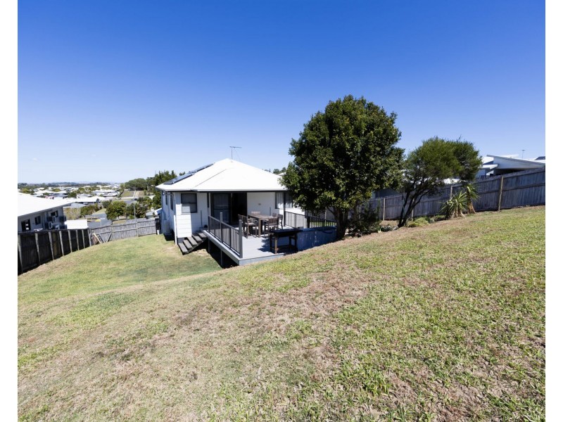 49 Douglas Crescent, Rural View QLD 4740