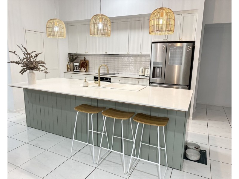 28 Regent Avenue, Richmond QLD 4740
