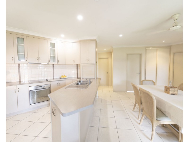 9 Hossack Court, Glenella QLD 4740