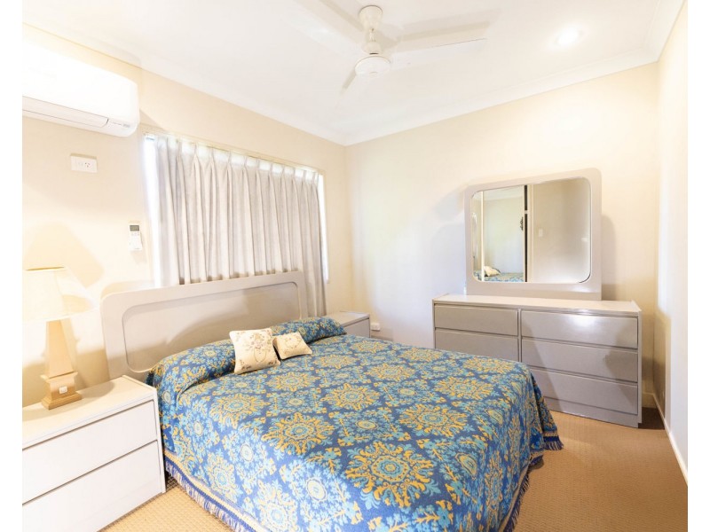 9 Hossack Court, Glenella QLD 4740