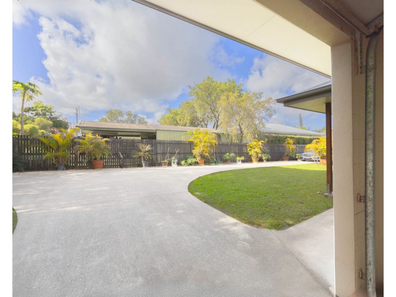 9 Hossack Court, Glenella QLD 4740