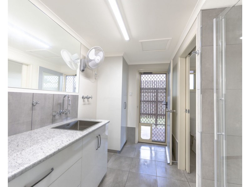 16 LOCHMABEN COURT, Beaconsfield QLD 4740