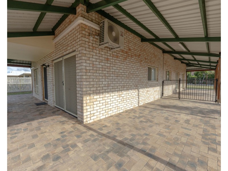 16 LOCHMABEN COURT, Beaconsfield QLD 4740