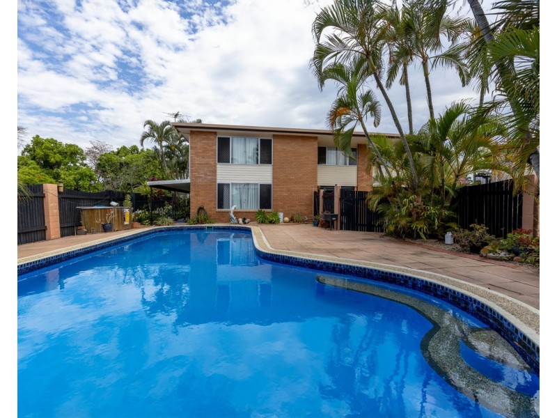 8 Hastings Street, Ooralea QLD 4740