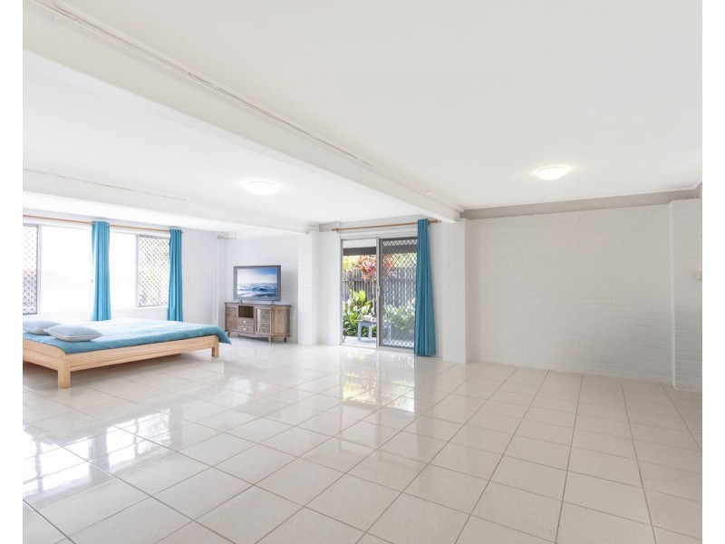 8 Hastings Street, Ooralea QLD 4740
