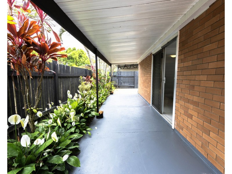 8 Hastings Street, Ooralea QLD 4740