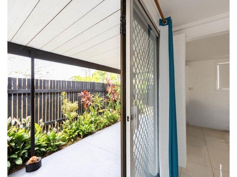 8 Hastings Street, Ooralea QLD 4740