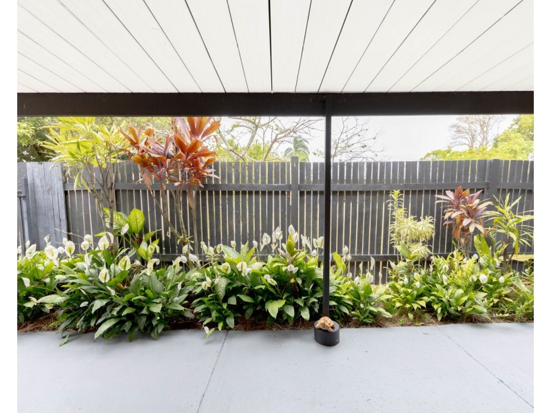 8 Hastings Street, Ooralea QLD 4740