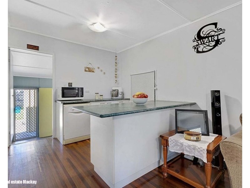 2 Robinson Street, North Mackay QLD 4740