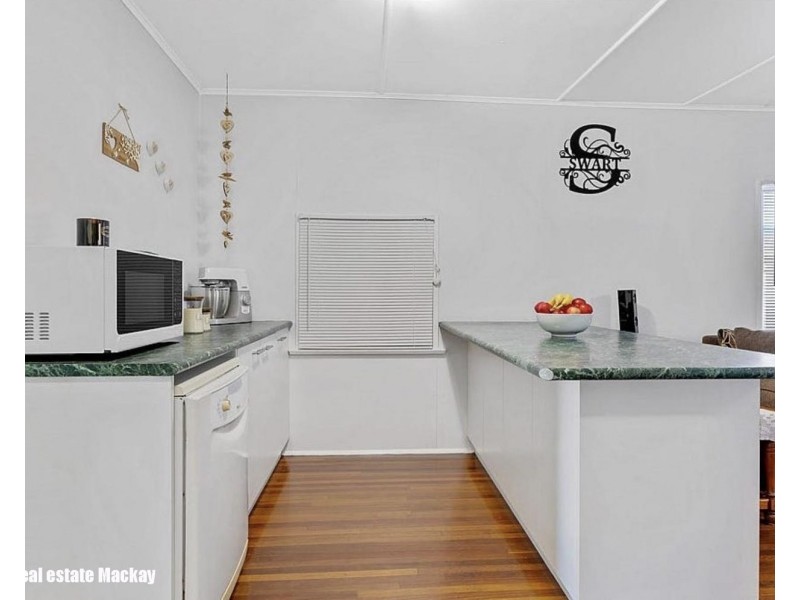 2 Robinson Street, North Mackay QLD 4740