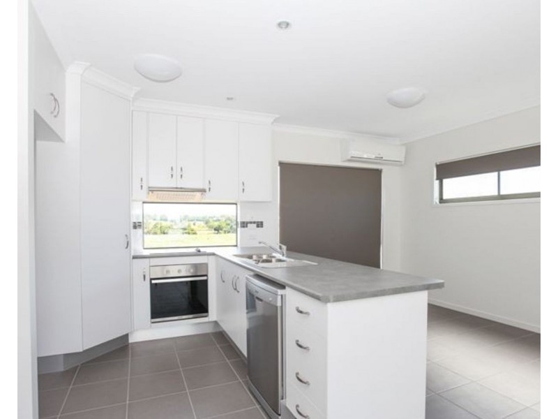 1/3 Coolum Crt, Blacks Beach QLD 4740