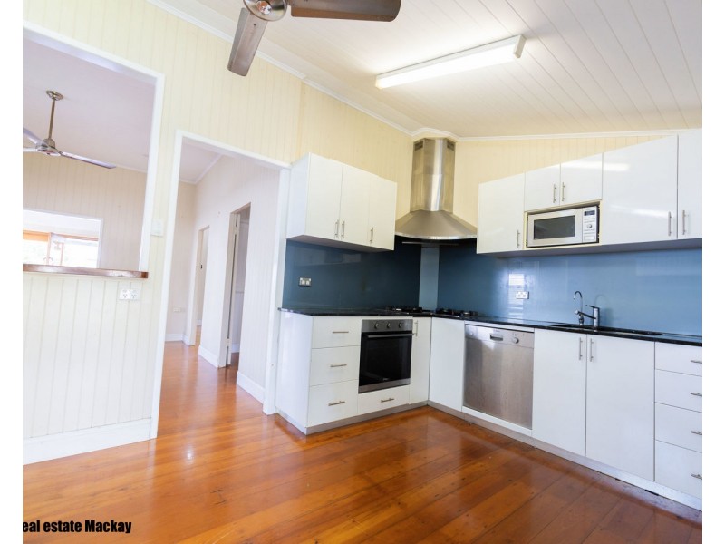 14 Pirie Street, South Mackay QLD 4740