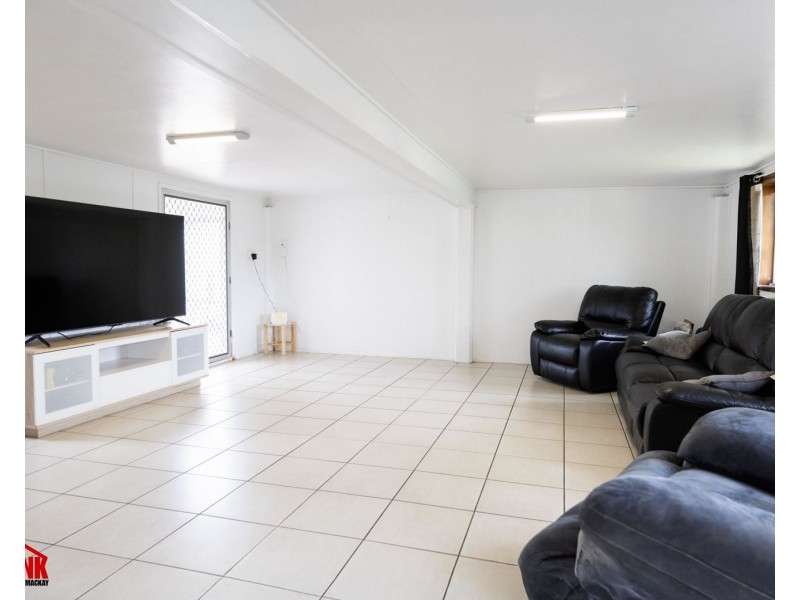 25 Casuarina Street, Slade Point QLD 4740