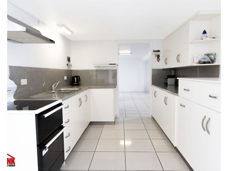 25 Casuarina Street, Slade Point QLD 4740