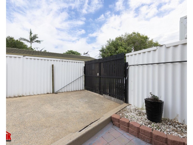 25 Casuarina Street, Slade Point QLD 4740