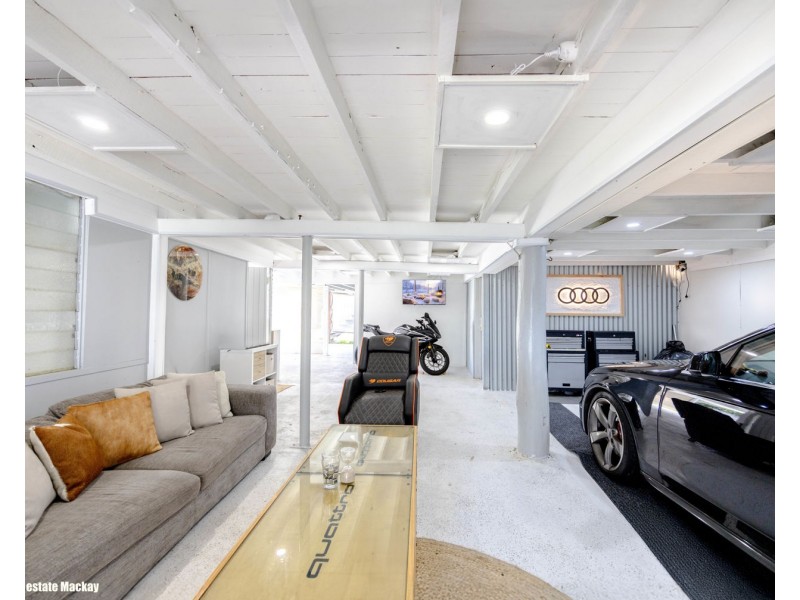 22 HUNTER STREET, West Mackay QLD 4740