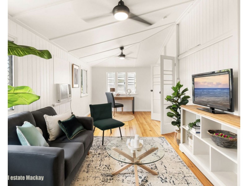 22 HUNTER STREET, West Mackay QLD 4740