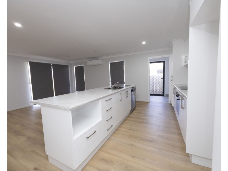 56 Moreton Drive, Rural View QLD 4740