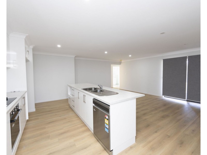56 Moreton Drive, Rural View QLD 4740