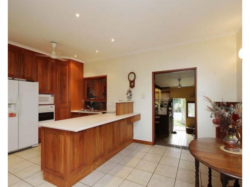 24 A Binnington Esplanade, East Mackay QLD 4740