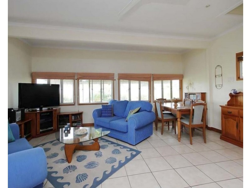 24 A Binnington Esplanade, East Mackay QLD 4740