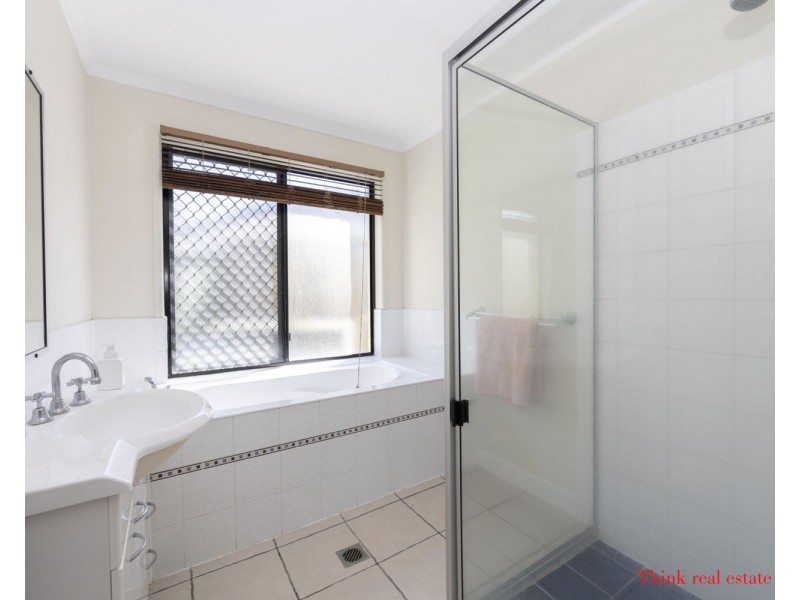 3 Hanlon Way, Rural View QLD 4740