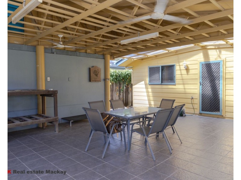 107 Waverley Street, Bucasia QLD 4750