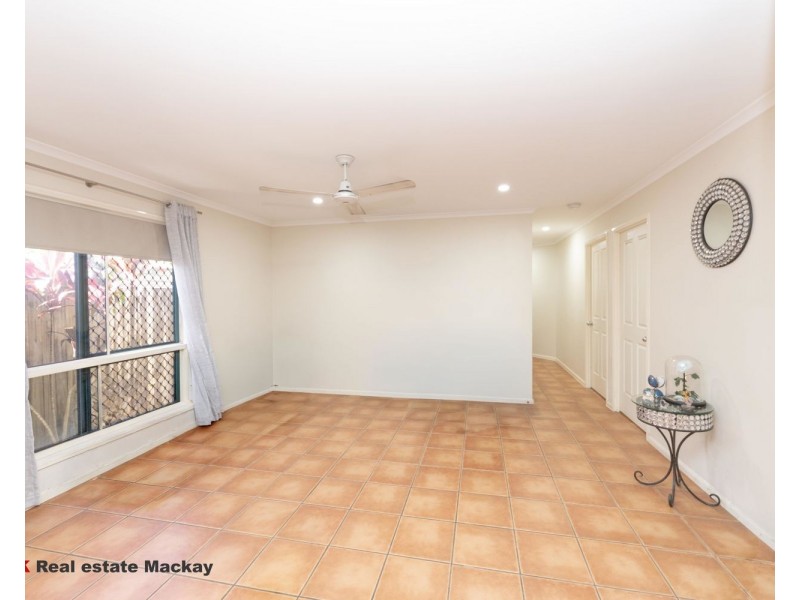 107 Waverley Street, Bucasia QLD 4750