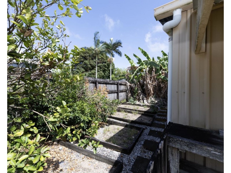 107 Waverley Street, Bucasia QLD 4750