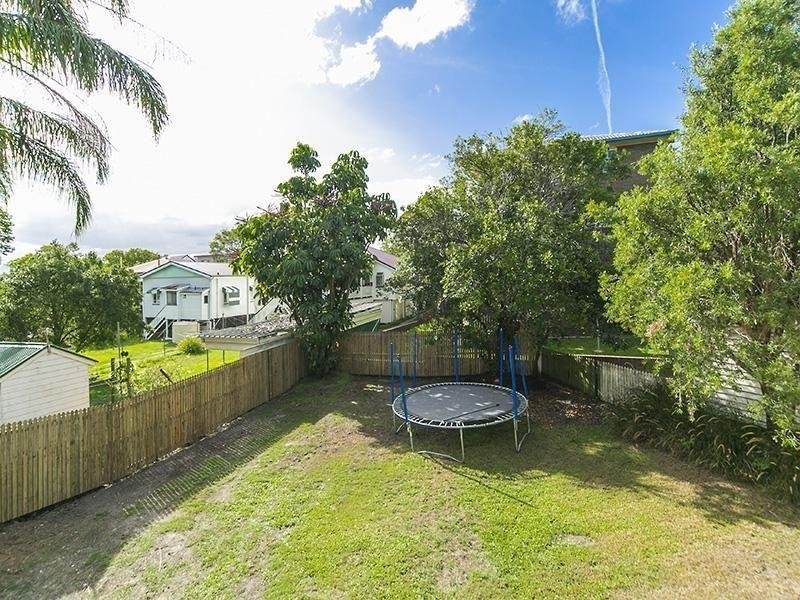 58 Dansie Street, Greenslopes QLD 4120