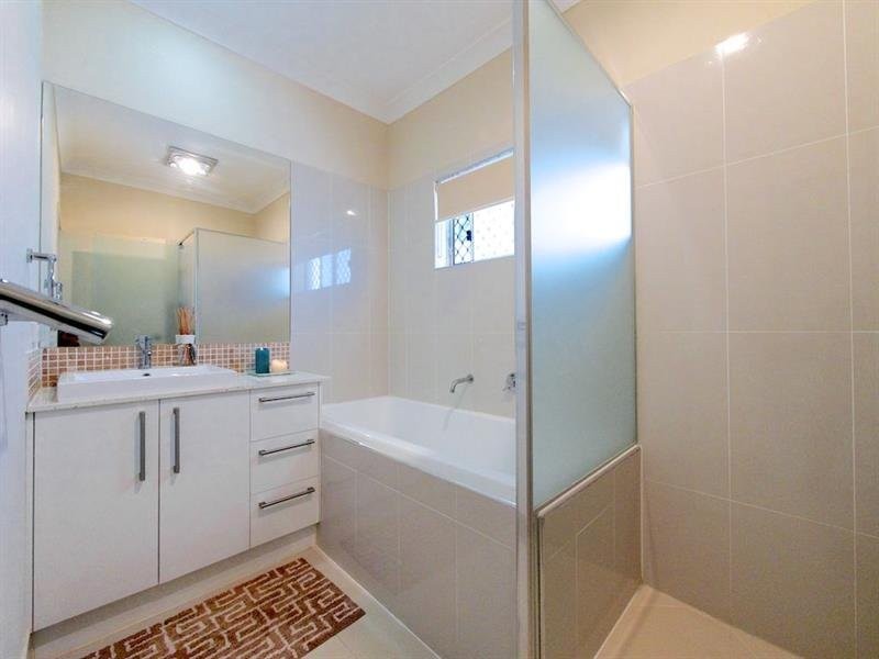 94 Lang St, Sunnybank Hills QLD 4109