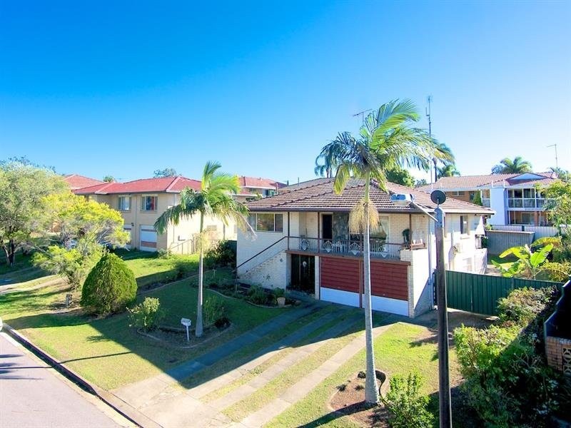 20 Crestgarden St, Macgregor QLD 4109