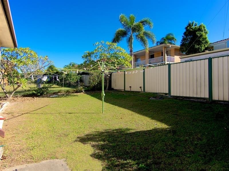 20 Crestgarden St, Macgregor QLD 4109