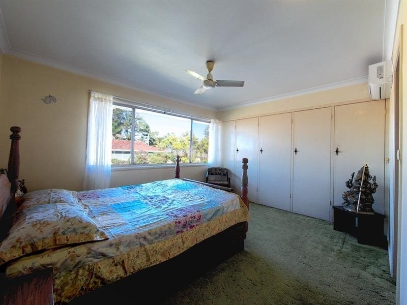 20 Crestgarden St, Macgregor QLD 4109