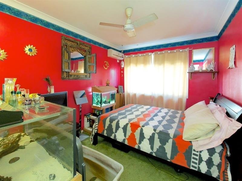 20 Crestgarden St, Macgregor QLD 4109