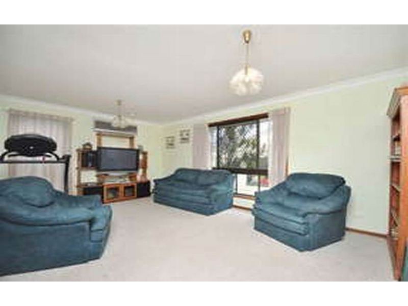 14 Nyleta St, Coopers Plains QLD 4108