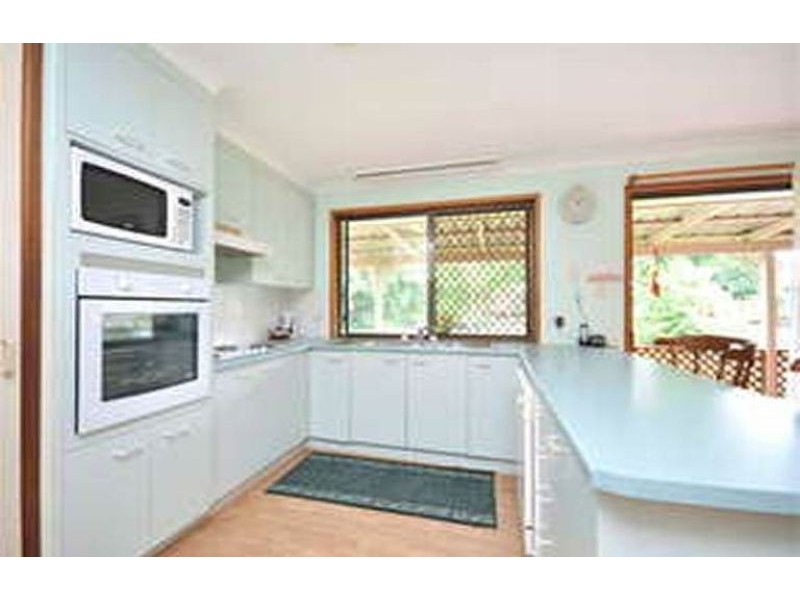 14 Nyleta St, Coopers Plains QLD 4108