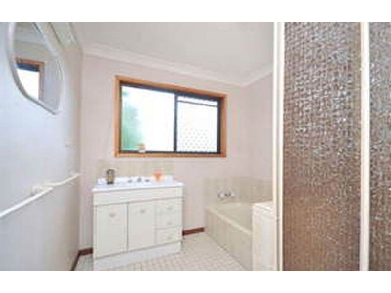 14 Nyleta St, Coopers Plains QLD 4108