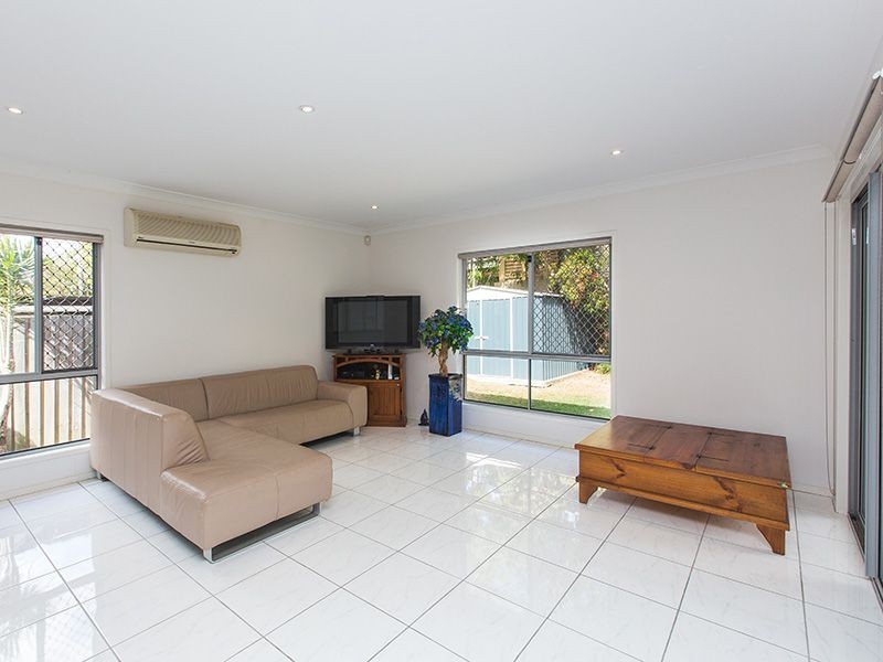 17 Peatmoss Street, Sunnybank Hills QLD 4109