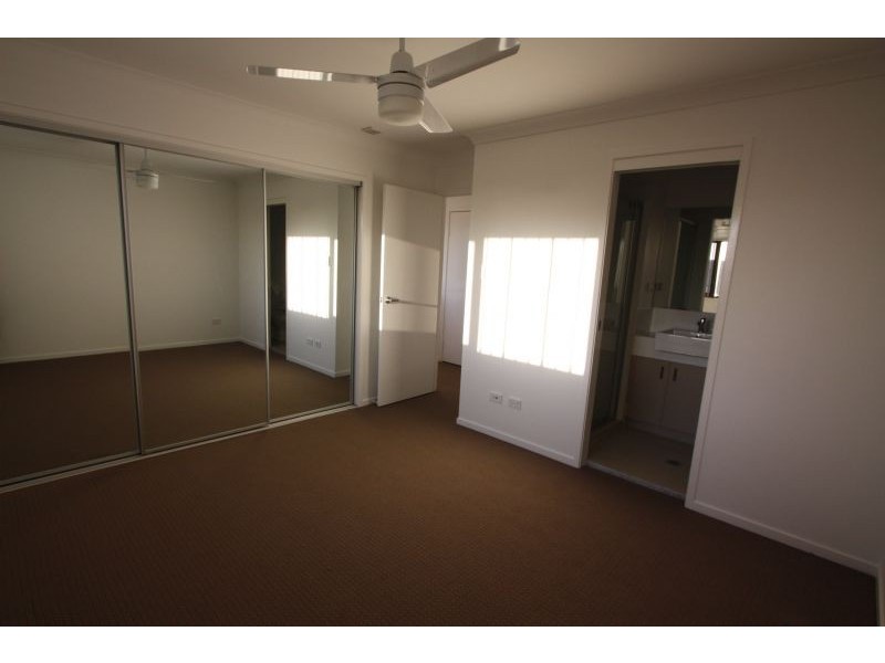 Unit 57/9 Eduard Pl, Calamvale QLD 4116