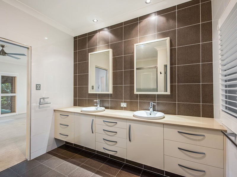 21 Lichfield Pl, Parkinson QLD 4115
