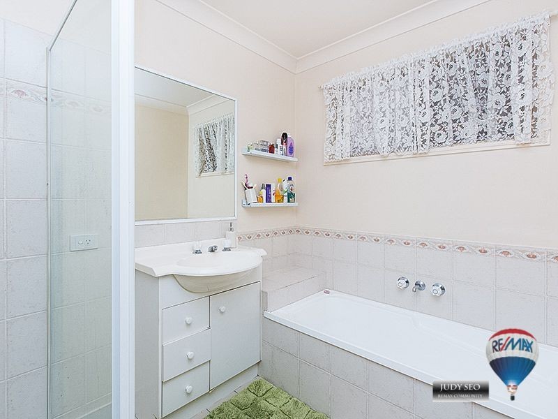 82 Hamish St, Calamvale QLD 4116
