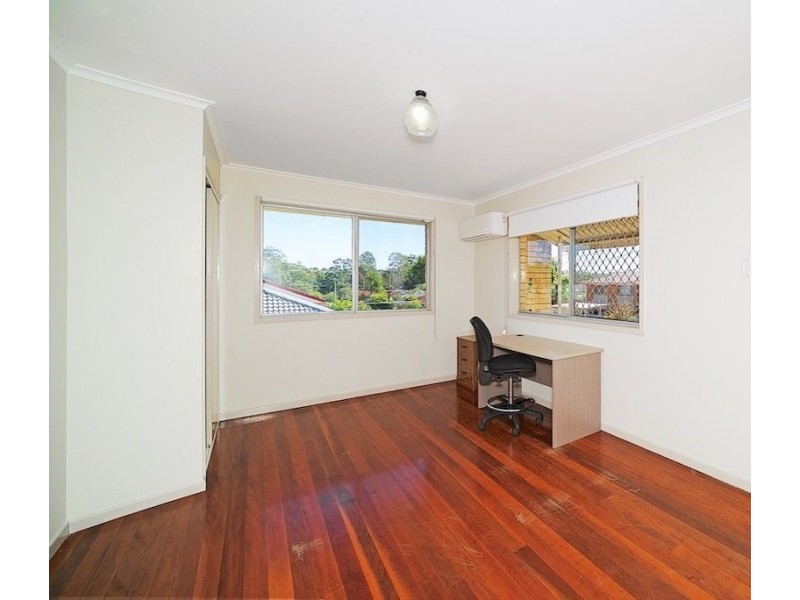 Granny Flat /21 Longridge St, Macgregor QLD 4109