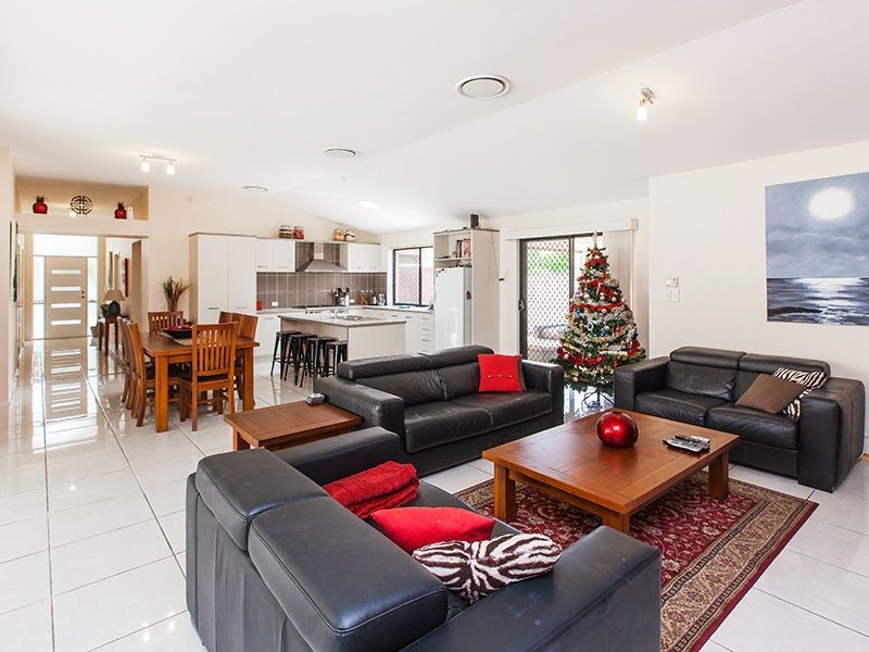 32 Trevi Close, Eight Mile Plains QLD 4113