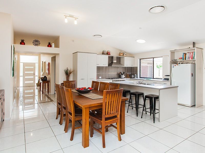 32 Trevi Close, Eight Mile Plains QLD 4113
