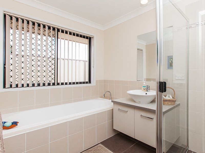 32 Trevi Close, Eight Mile Plains QLD 4113