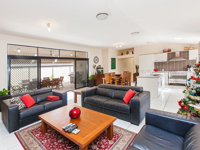 32 Trevi Close, Eight Mile Plains QLD 4113