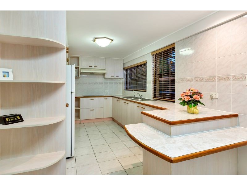 12 Gaillardia St, Macgregor QLD 4109